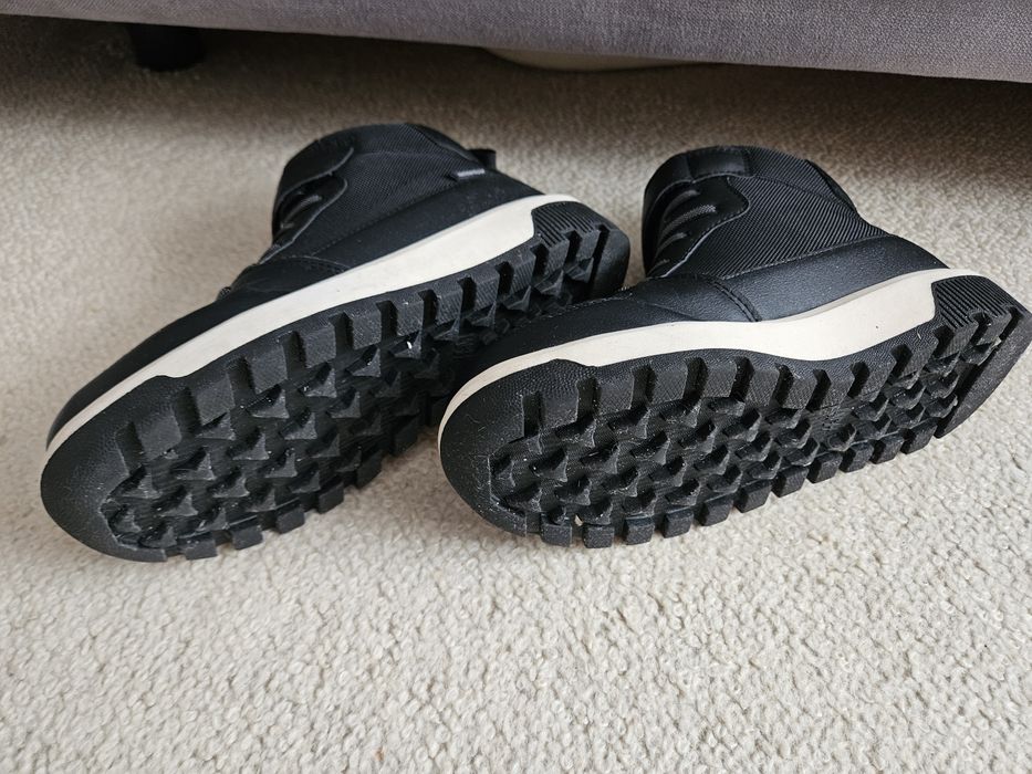 Buty zimowe wodoodpornym, firmy hm, rozmiar 35