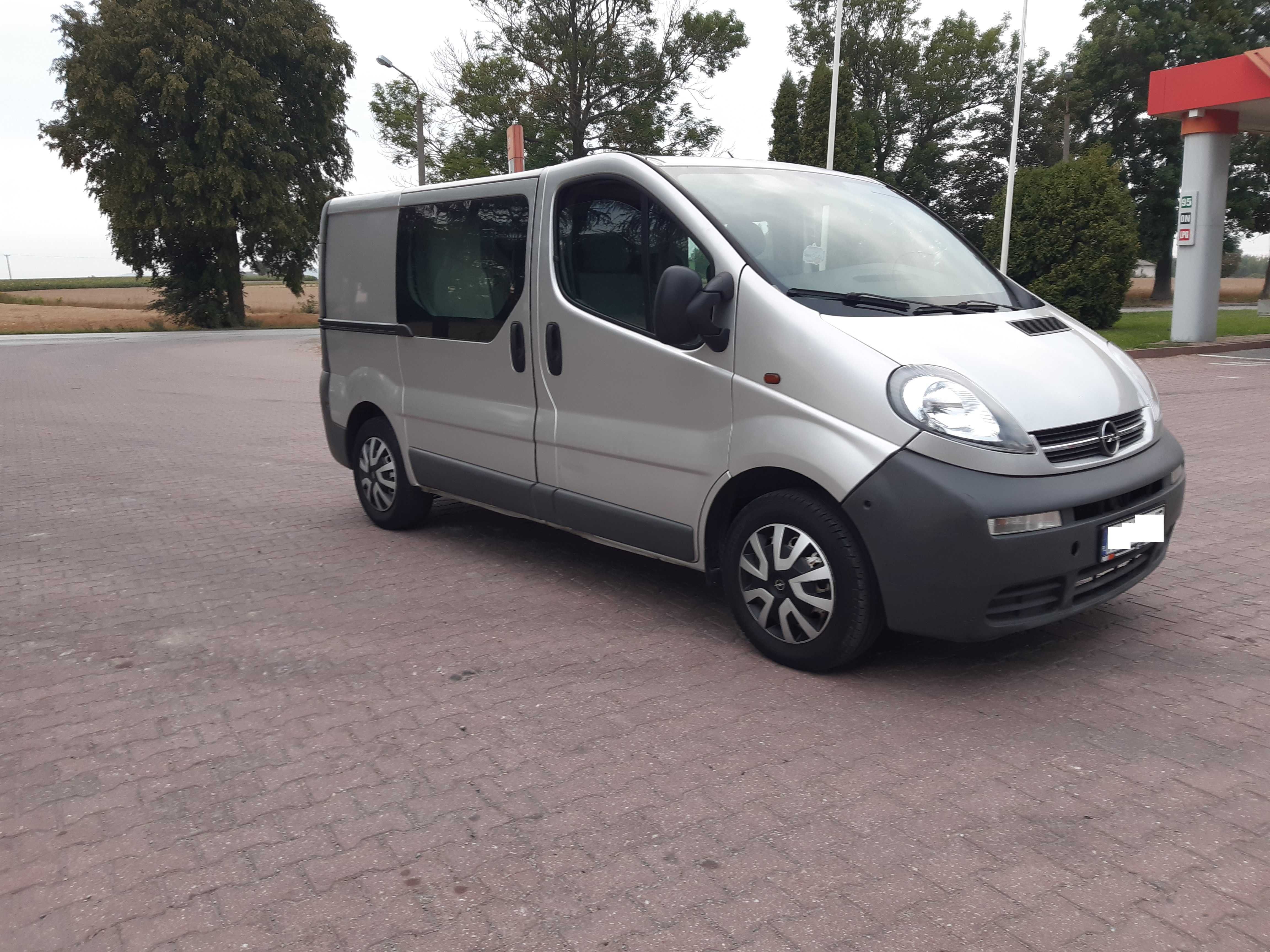 Vivaro 1,9 CDTI 101 KM brygadówka klima nowy rozrząd doinwestowany