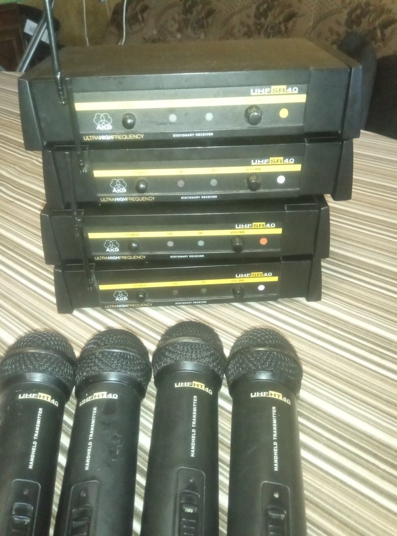 Радіо мікрофони AKG uhfSR40