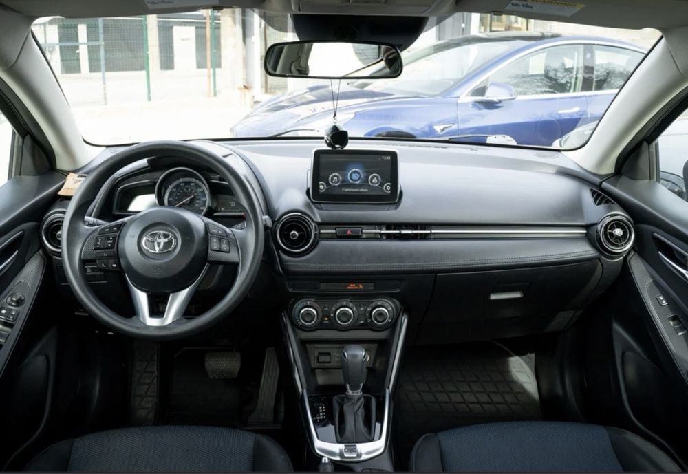 Toyota ia yaris sedan 2017