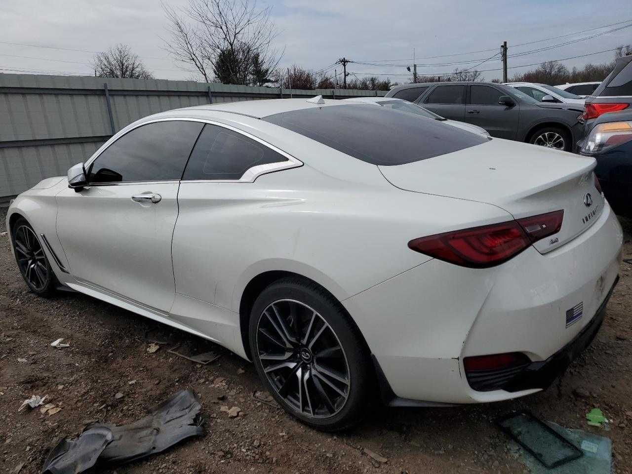 INFINITI Q60 LUXE 300 2018