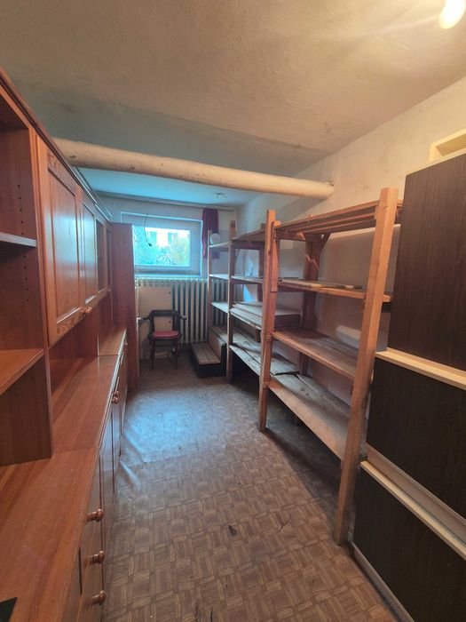 Magazyn Lokal Pomieszczenie 12m2 os. Piastowskie prąd + CO usługowe