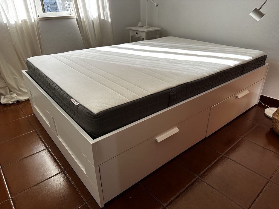 Cama Ikea BRIMNES 140x200cm