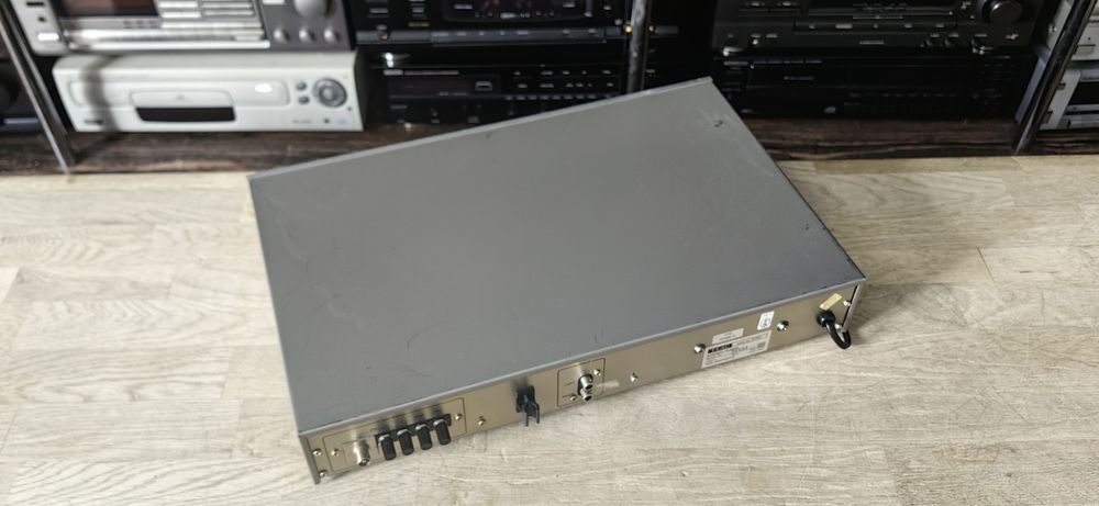 Тюнер TEAC T-707