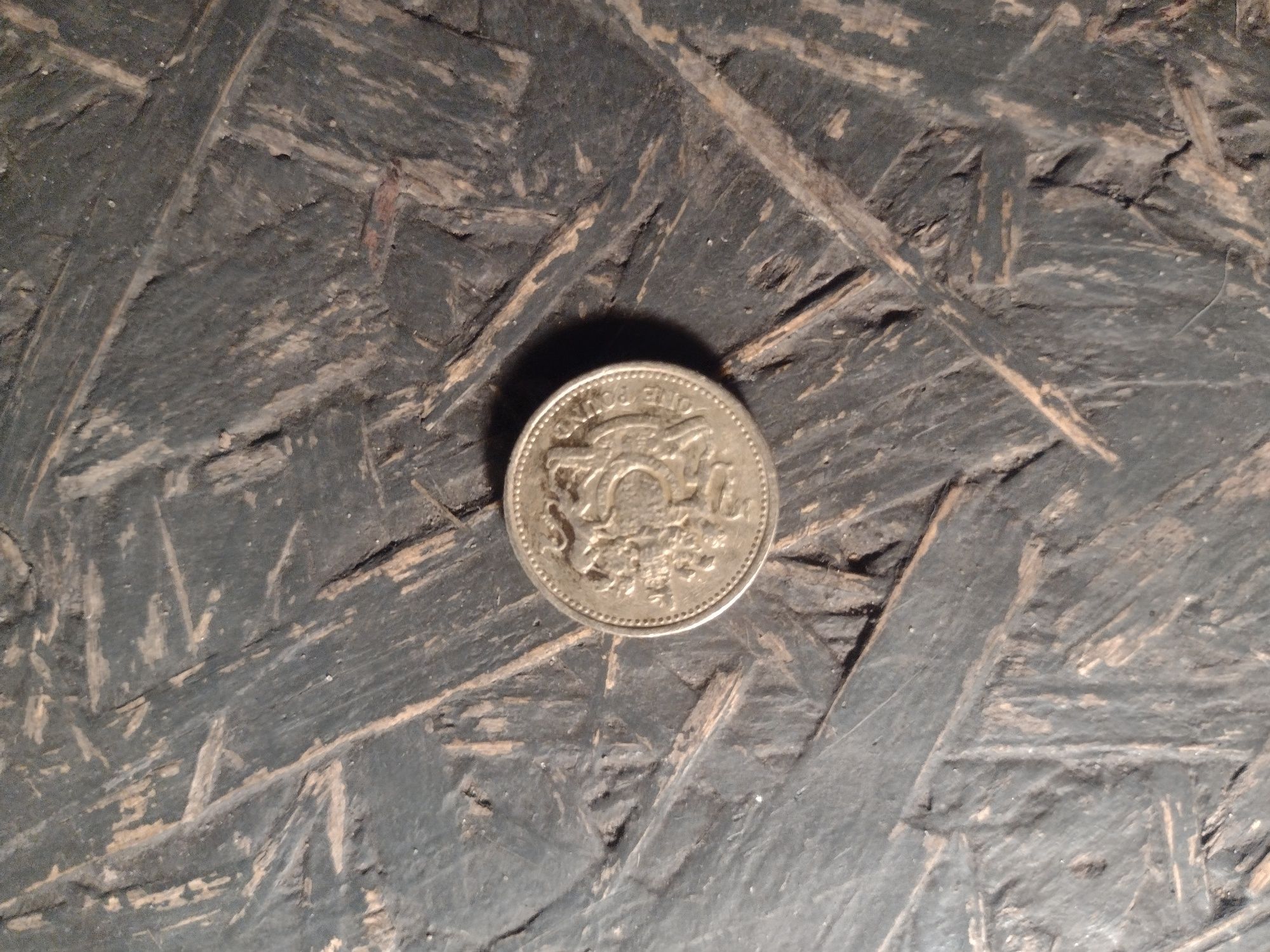 Moneta One Pound Elizabeth II 1983