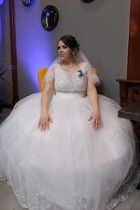 Весільня сукня б/у не вінчанне