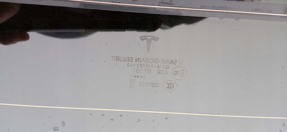 Tesla Model Y Заднє Скло НОВЕ/Б.У - рестайл дорестайл