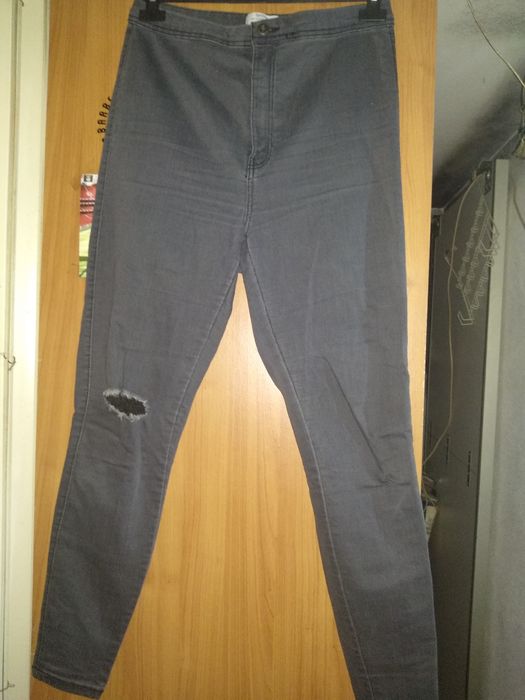 calças da Bershka n 42