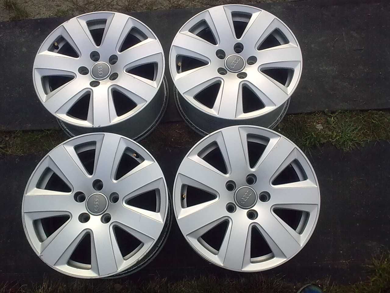 Felgi aluminiowe oryginał AUDI 7Jx16 , 5x112 , ET42 , 57.1mm ,stan bdb