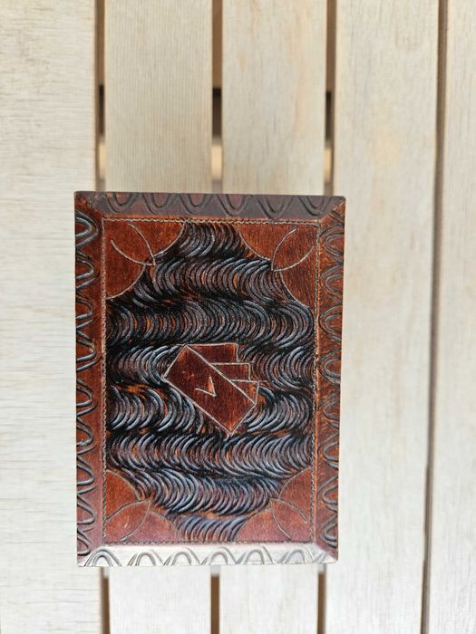 Stara drewniana szkatułka góralska na 2 talie kart