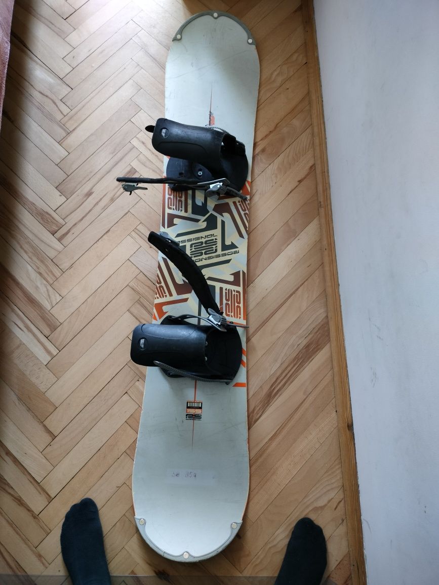 Deska snowboard Rossignol 155 z wiązaniami