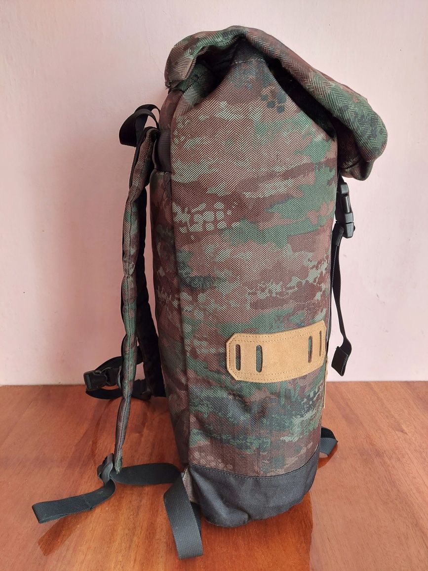Рюкзак для подорожей походів фірми Burton Tinder dakine оригінал 

Ста