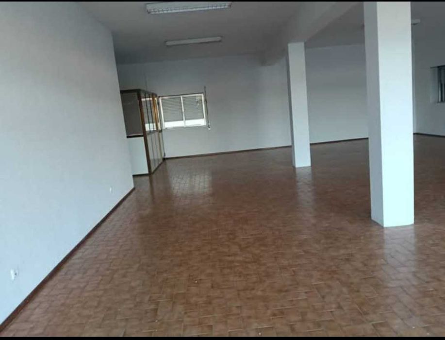 Loja / Armazem  com 200 m2