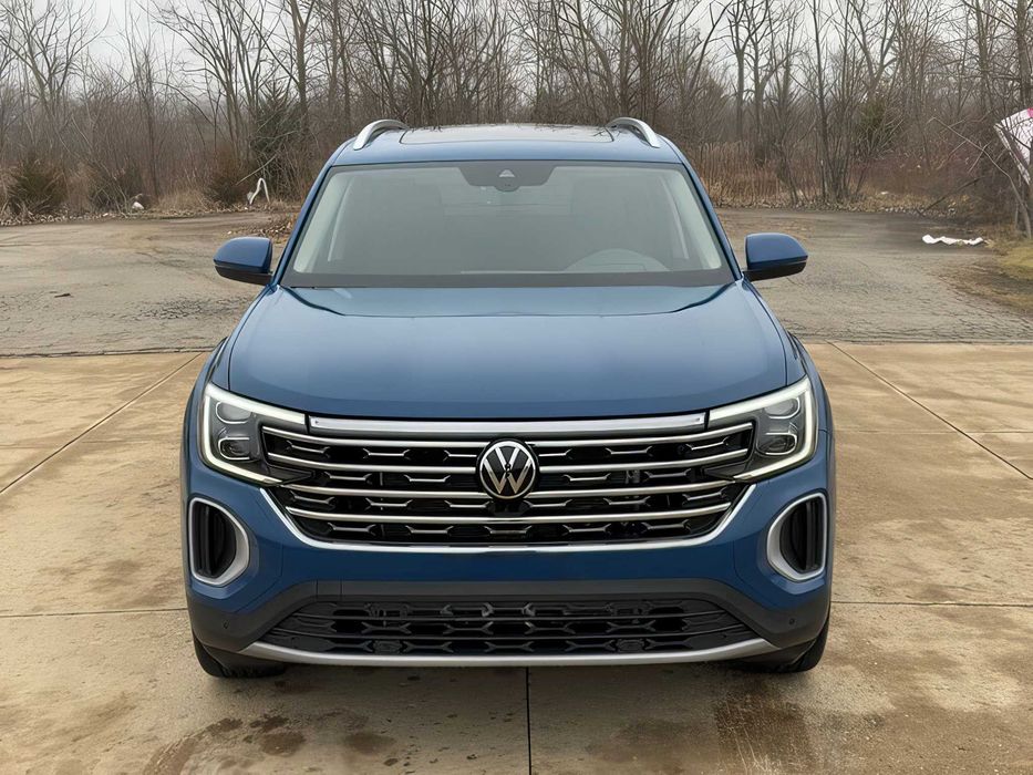 Volkswagen Atlas      2025