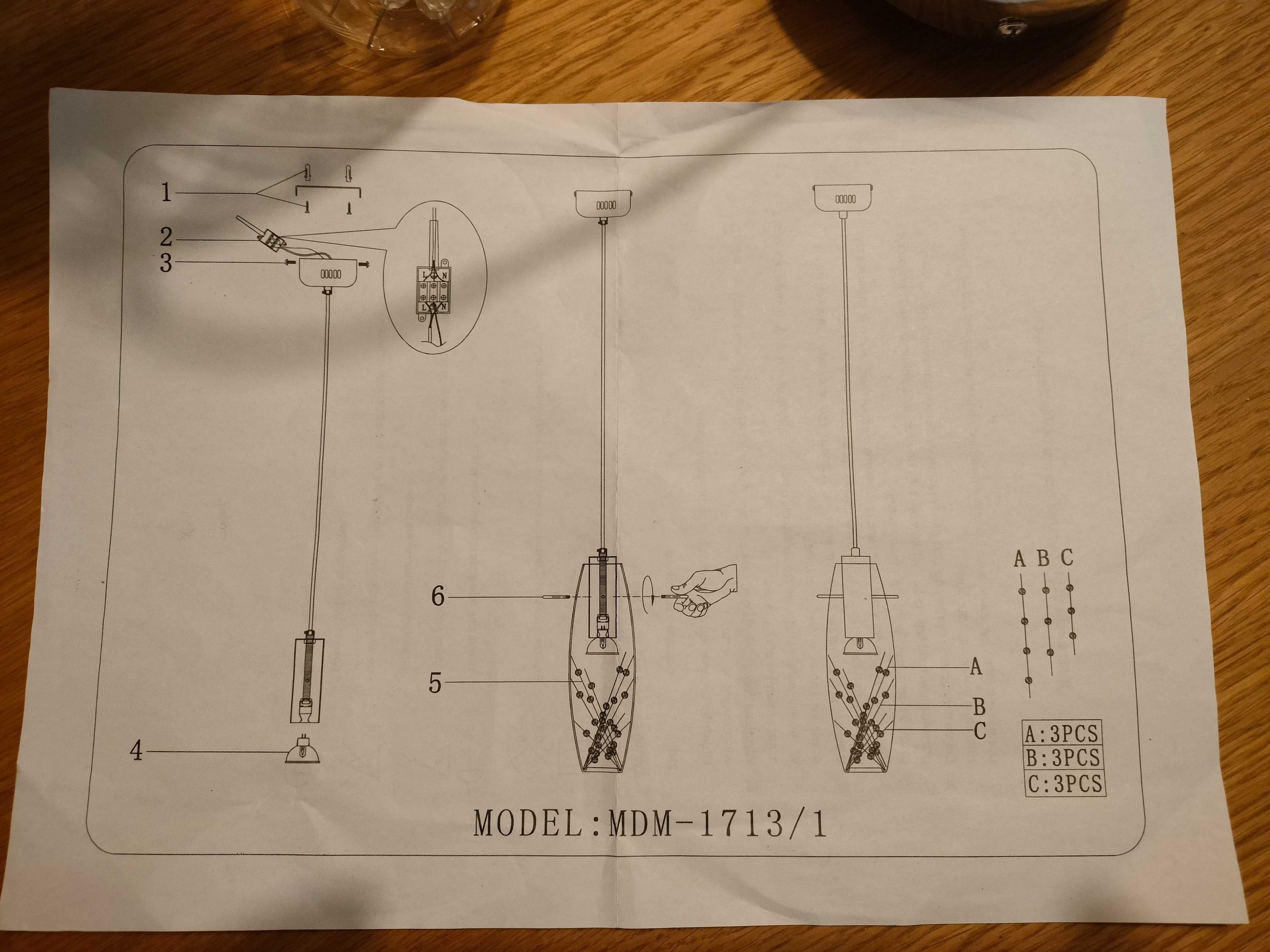 Lampa oświetleniowa wisząca