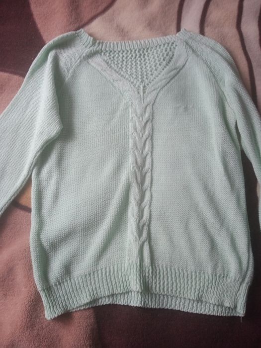Ażurowy sweterek
