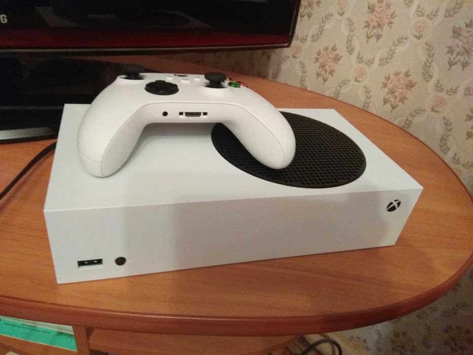 Xbox series S чудовий стан