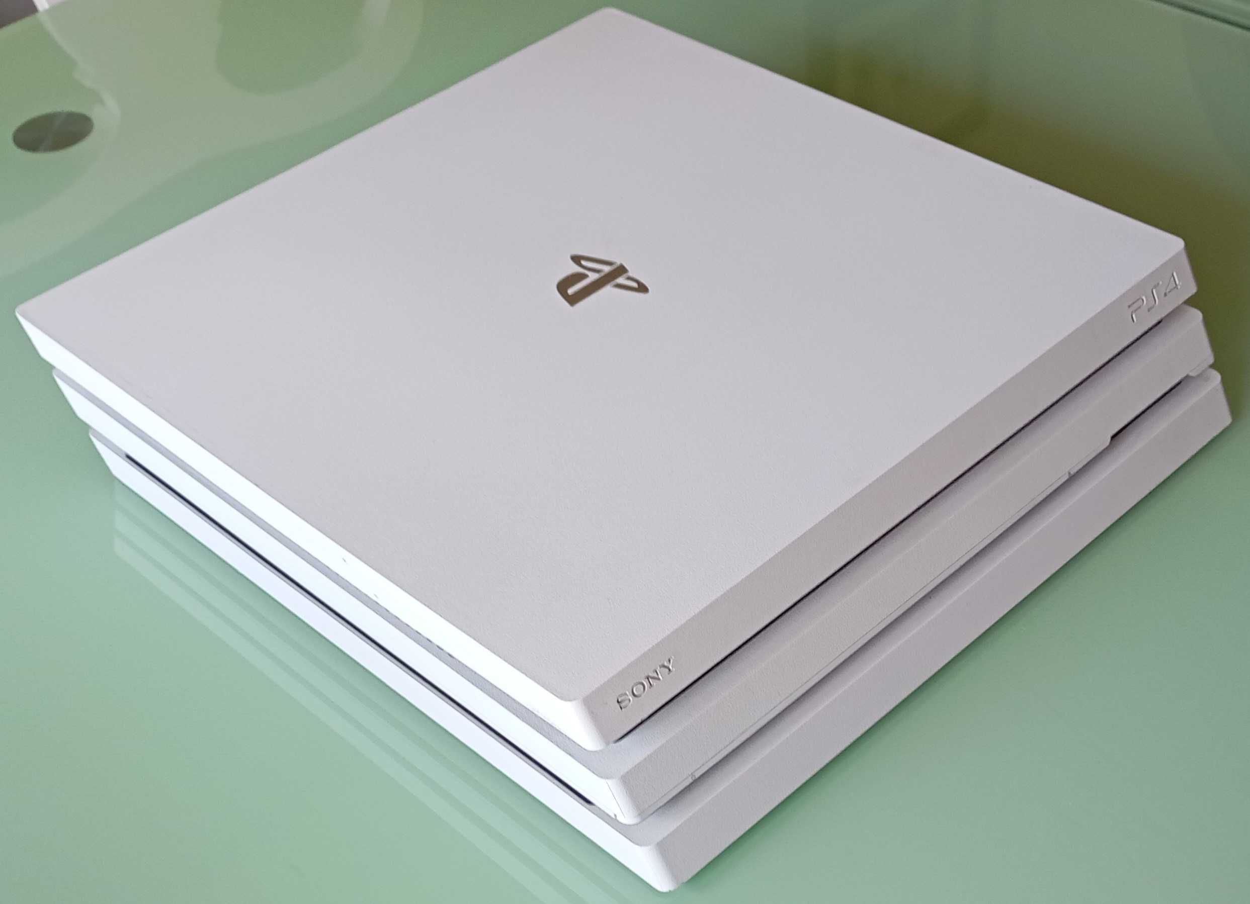 Playstation PRO 1TB + Comando