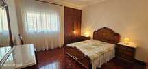 Arrenda-se quarto a professor(a)