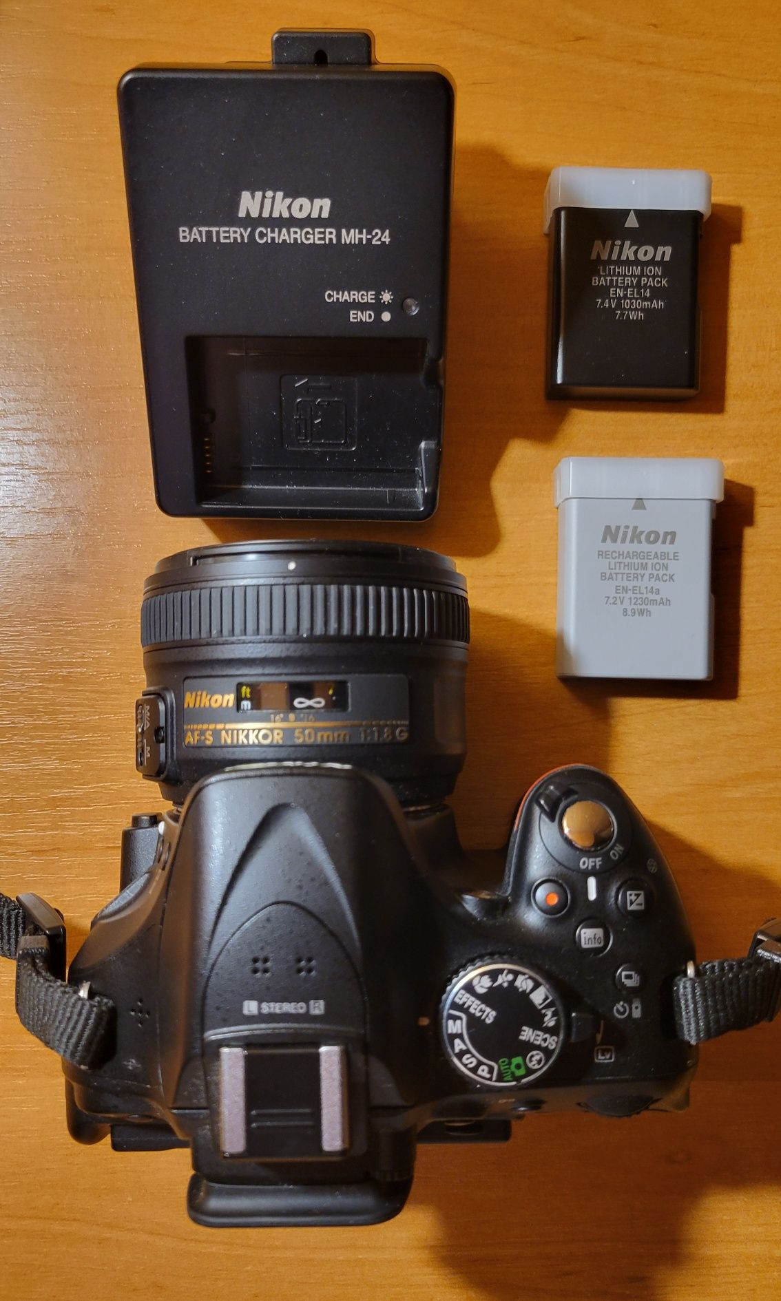 Фотоаппарат Nikon D5200 + объектив Nikon 50mm f/1.8G AF-S Nikkor