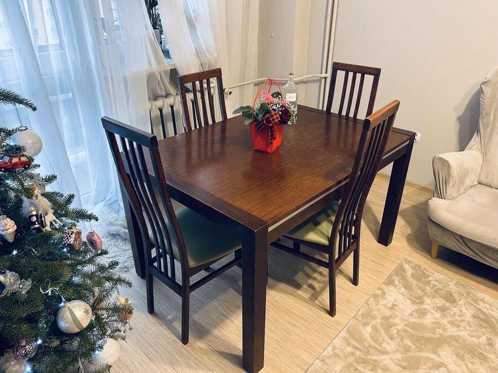 Komplet stol drewniany z 6 krzeslami