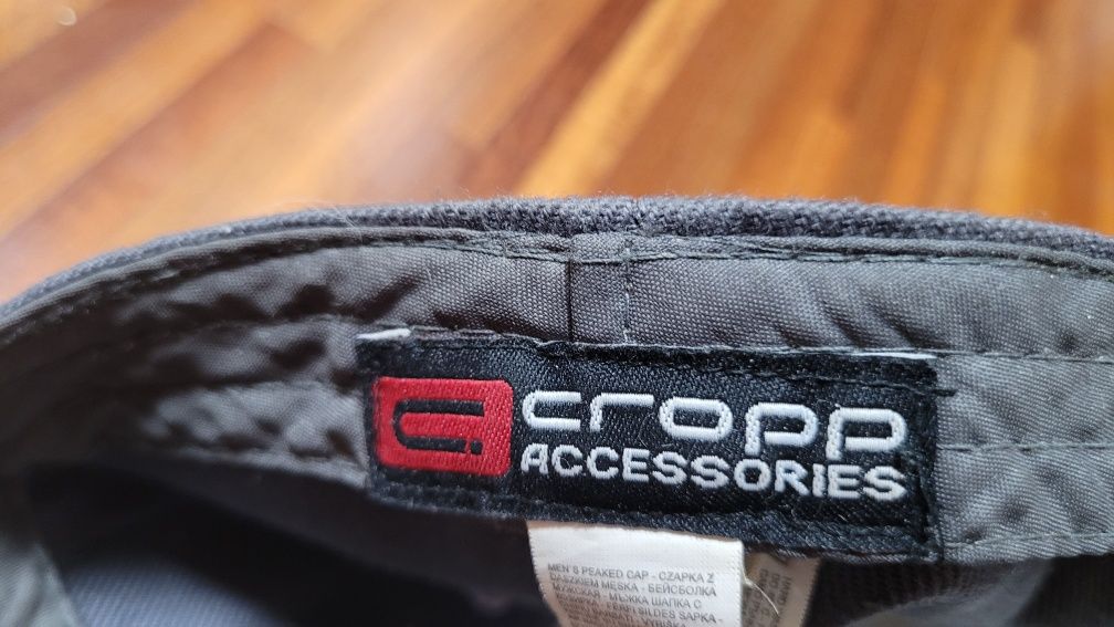 Czapka z daszkiem płaskim Cropp młodzieżowa