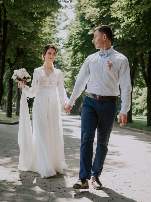 Трендова весільна сукня в стилі Boho