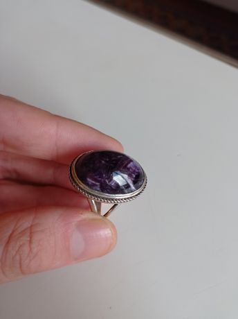 Серебряное кольцо с чароитом размер 20