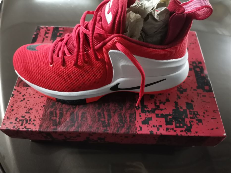 Sapatilhas Nike Zoom Witness - NOVAS