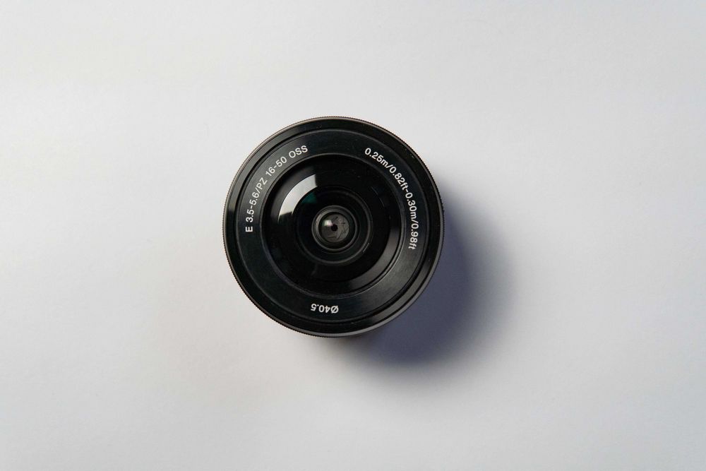 Objetiva sony 16-50mm f/3.5-5.6