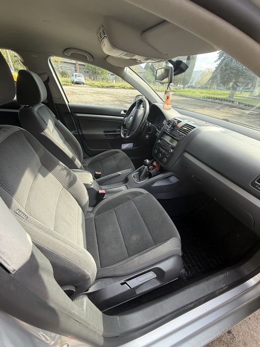 Продам Volkswagen Golf 5