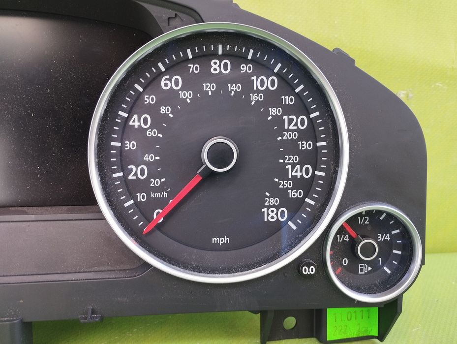 Панель приладова щиток приладів Touareg NF Туарег НФ старий Розборка