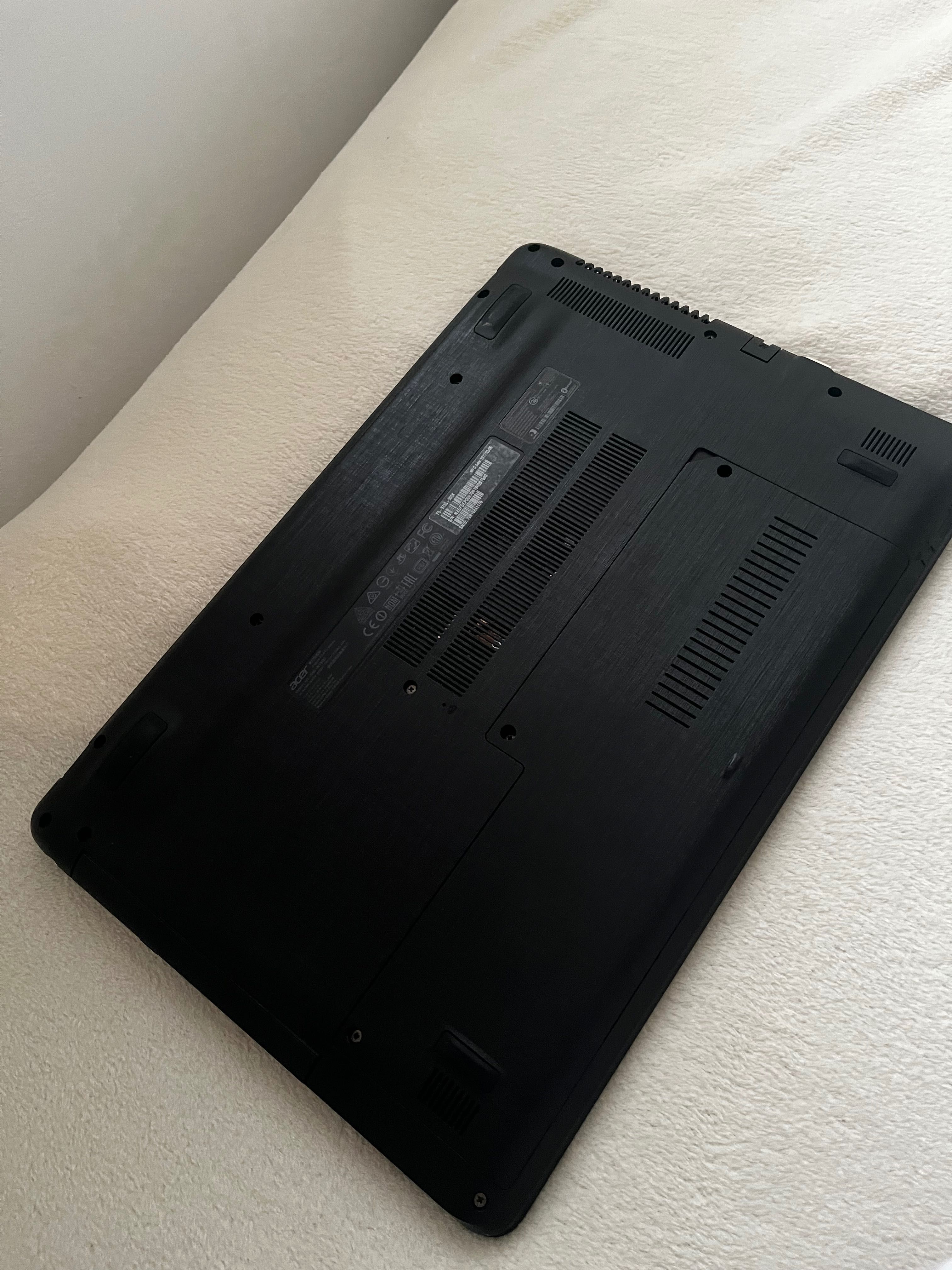 Laptop Acer Aspire F15 F5-573G-574E