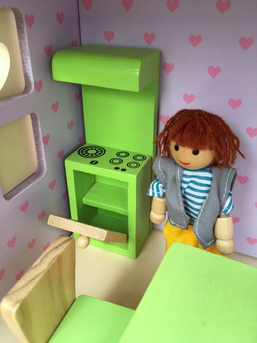 domek drewniany dla lalek Eichhorn różowy duży z meblami i lalkami