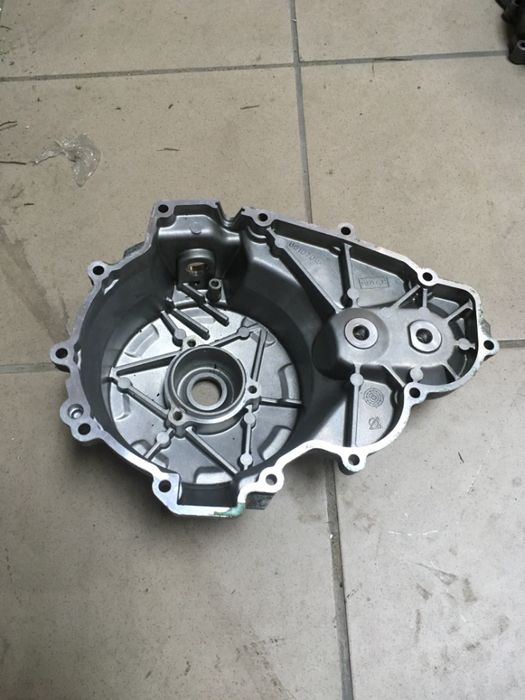 Pokrywa alternatora Aprilia RSV1000 Tuono
