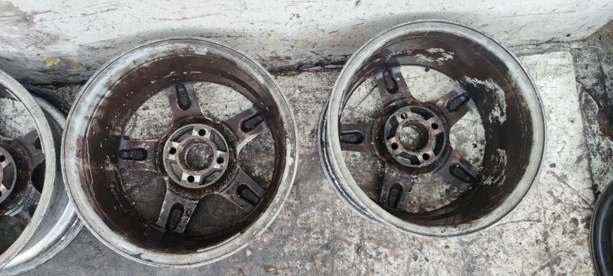 Felgi Aluminiowe Alufelgi Alusy 15" 4x100 7Jx15 ET35 Komplet