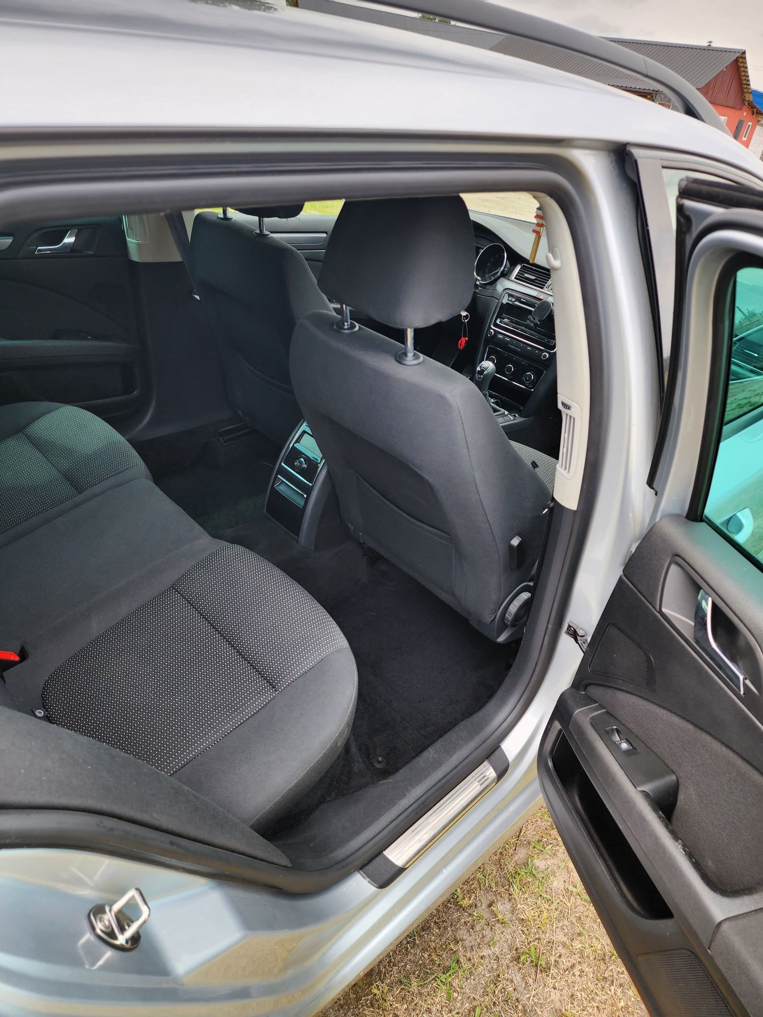 Skoda superb 2 2.0 tdi універсал