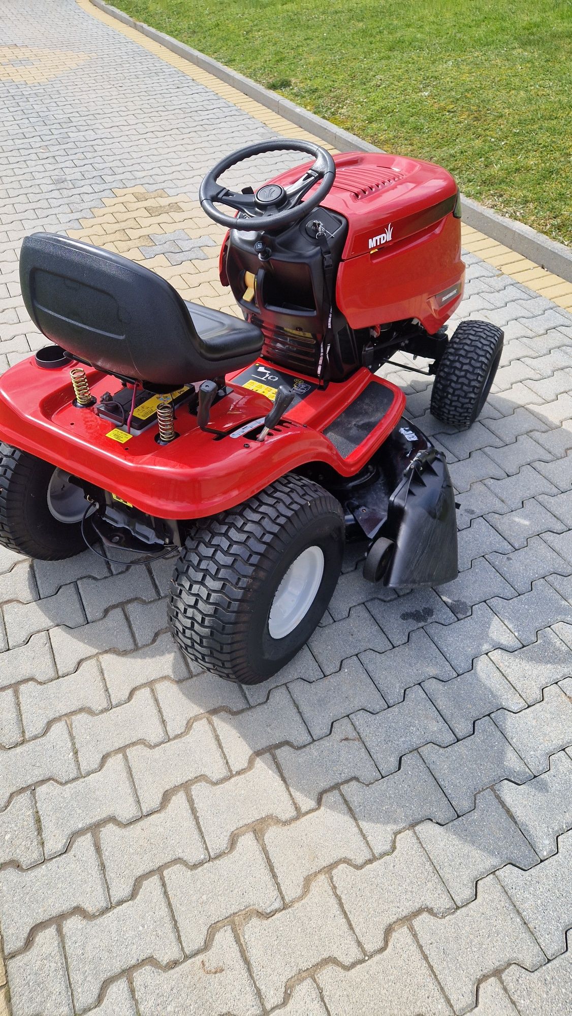 Traktorek kosiarka MTD B&S 14,5HP manual/rewers, stan jak nowy