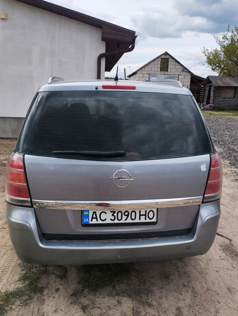 Продам Opel Zafira B