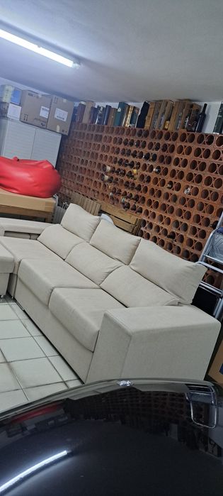 Sofá com chaise long