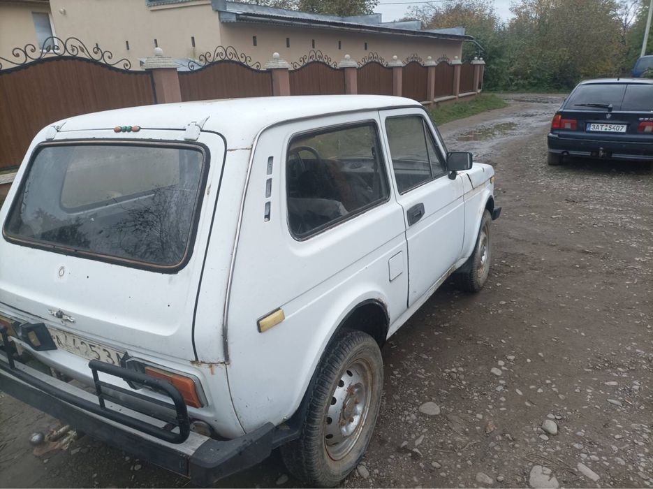 Продам ниву 2121