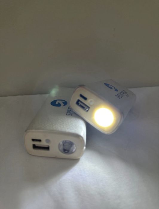 Powerbank com lanterna