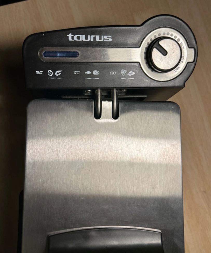 Fritadeira Taurus Professional 4