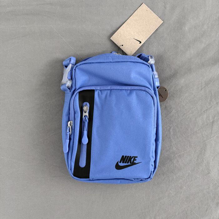 Saszetka nerka nike air swoosh tech drill torba na ramie listonoszka