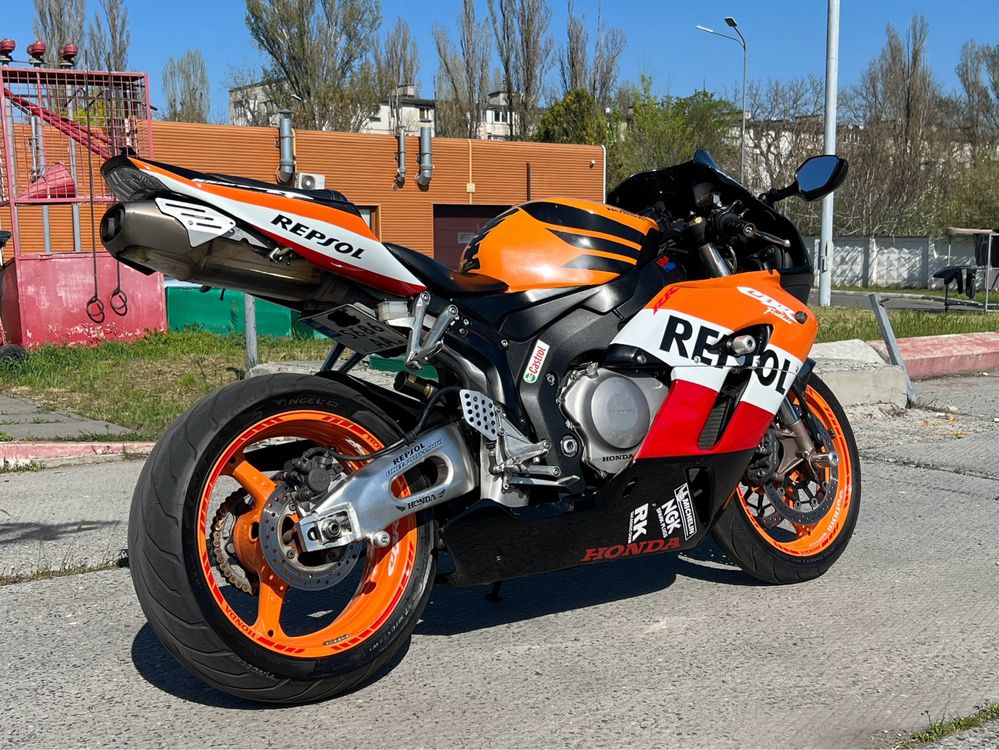 HONDA cbr1000 rr