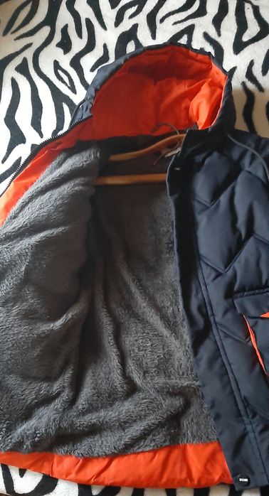 Зимова куртка на хлопця(