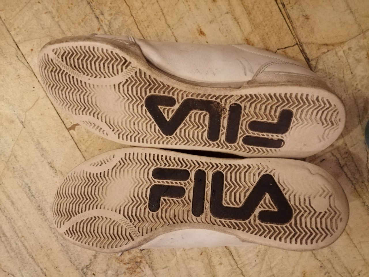 Adidasy Fila nr 45