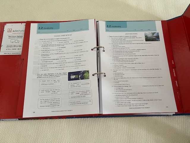 "MySelfie 11" - 11º ano - Inglês -  Projeto PROFESSOR