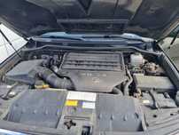 Silnik Toyota Land Cruiser 200 V8 D4D uszkodzony