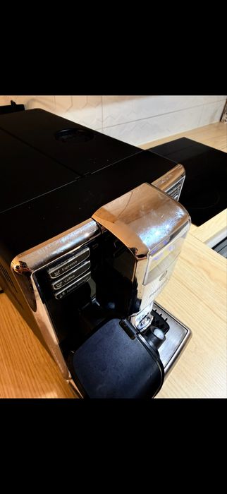 Ekspres ciśnieniowy Philips LatteGo EP5330